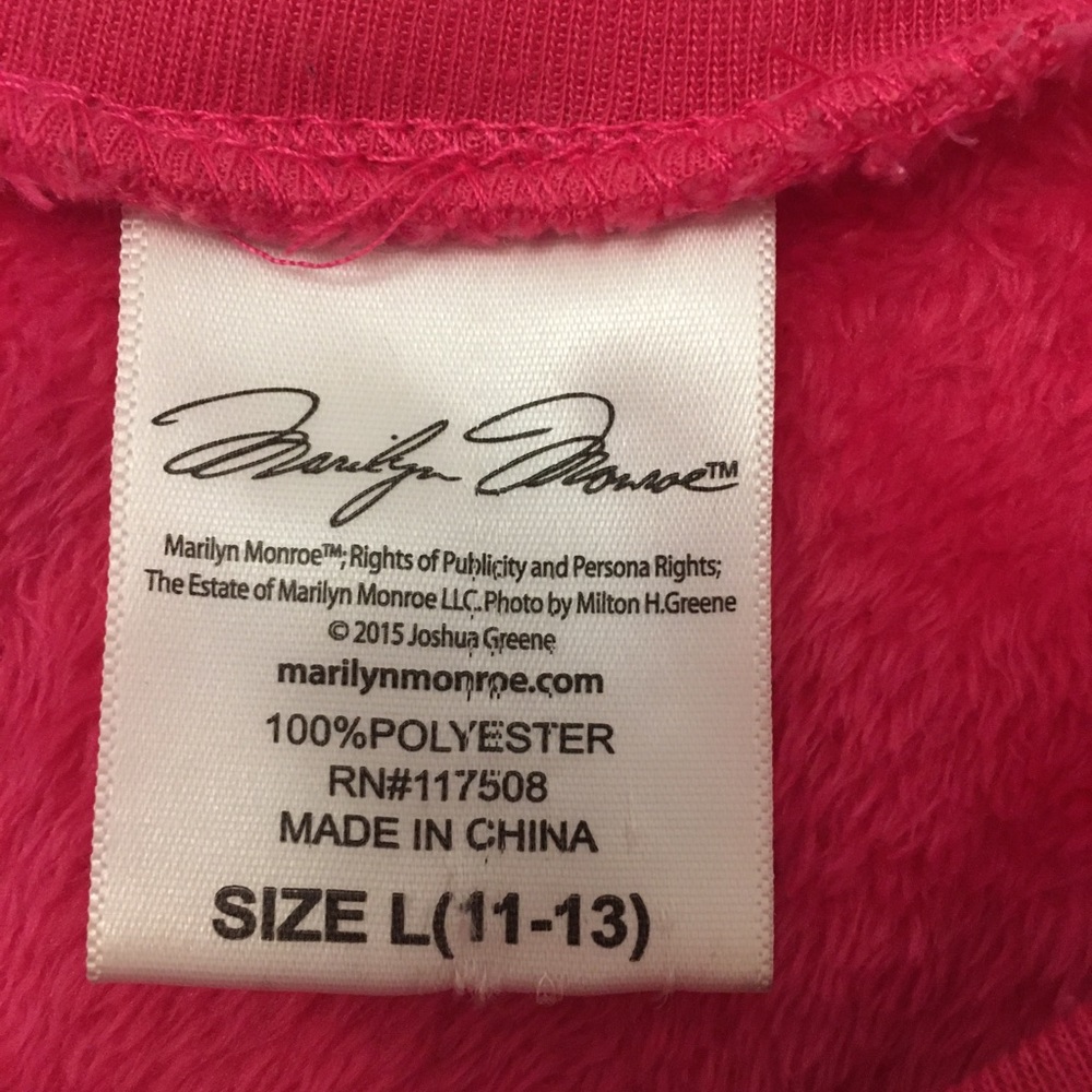 Authentic Marilyn Monroe Plush Pull-over; SZ Large - Picture 9 of 9